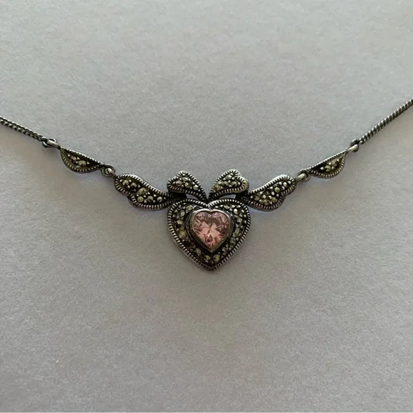 Vintage 925 Sterling Silver Antique Style Heart Pink Gem Marcasite Necklace 18” - Picture 2 of 7